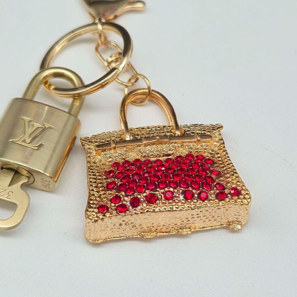 Authentic Louis Vuitton Gold Padlock & Key 🔒 LV Bag Charm Unbranded Keychain - Picture 4 of 10